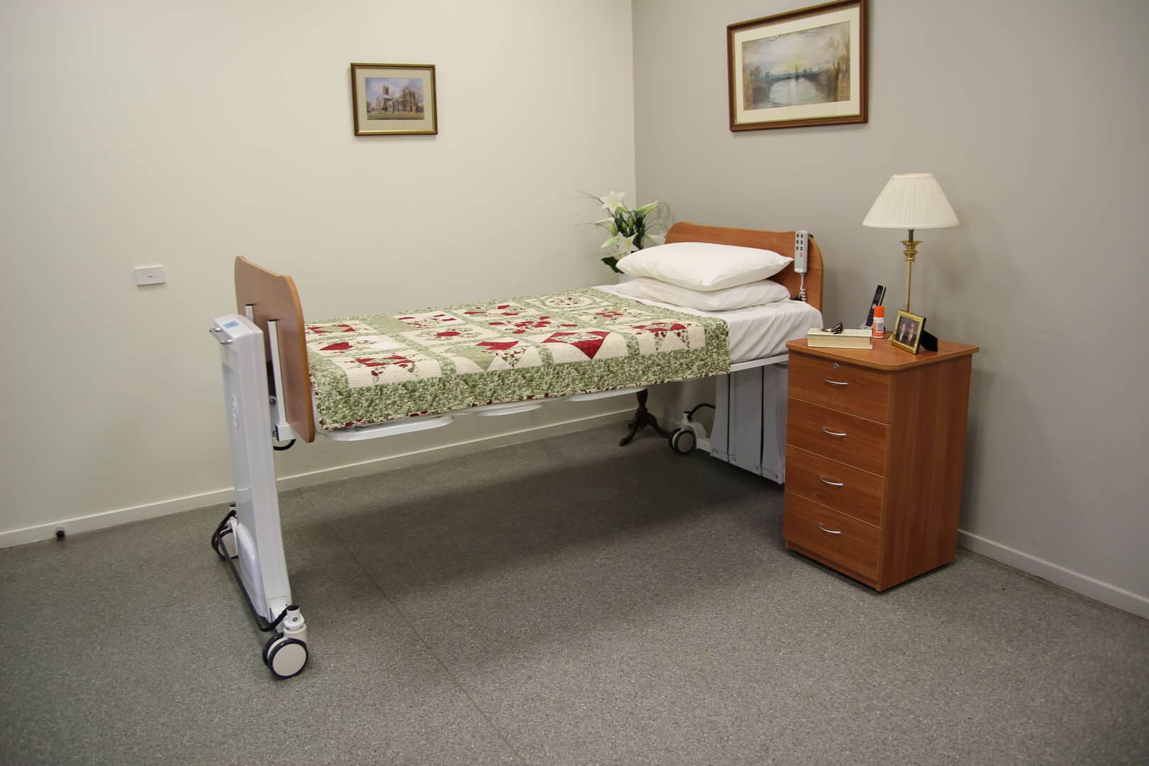 Deutscher Rose II Floorline Bed Medimart
