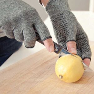 IMAK Compression Active Gloves - Image 3