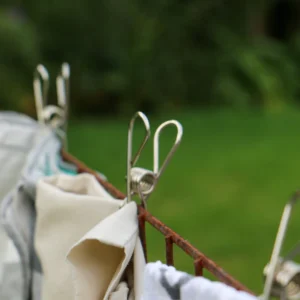 Brolly Sheets Laundry Pegs - 20 Pack - Image 2