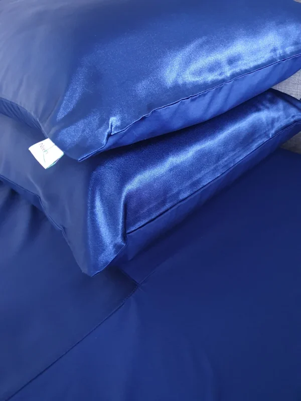 Wonder Plus Single Fitted Sheet 35cm depth in blue with satin mobility panel
